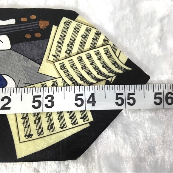 Looney Tunes Bugs Bunny Black Tie Musical Violin - Picture 5 of 5